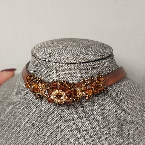 Jewelry - Brown Beaded leather choker